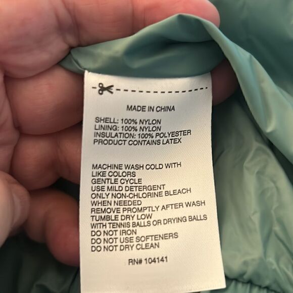 DSG teal Sage green oversized puffer vest size M/L NEW - Picture 8 of 8